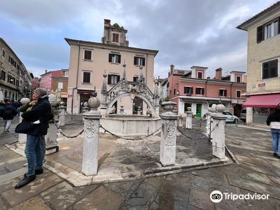 Da Ponte Fountain