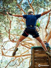 AVENTURA AMAZONIA CERCEDILLA. Parque de multiaventura y tirolinas para niños y adultos. Despedidas, Cumples y Teambuilding.