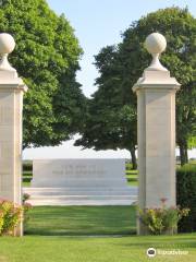 Cimetière militaire canadien de Bretteville-sur-Laize