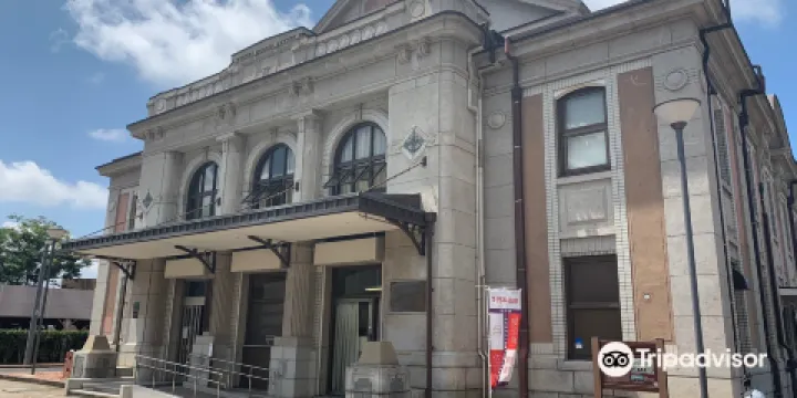 佐世保市民文化大廳（舊佐世保鎮守府凱旋紀念館）