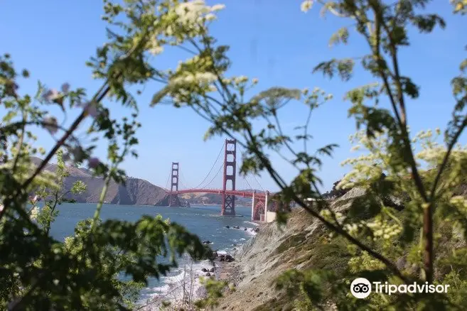 Batteries to Bluffs trail