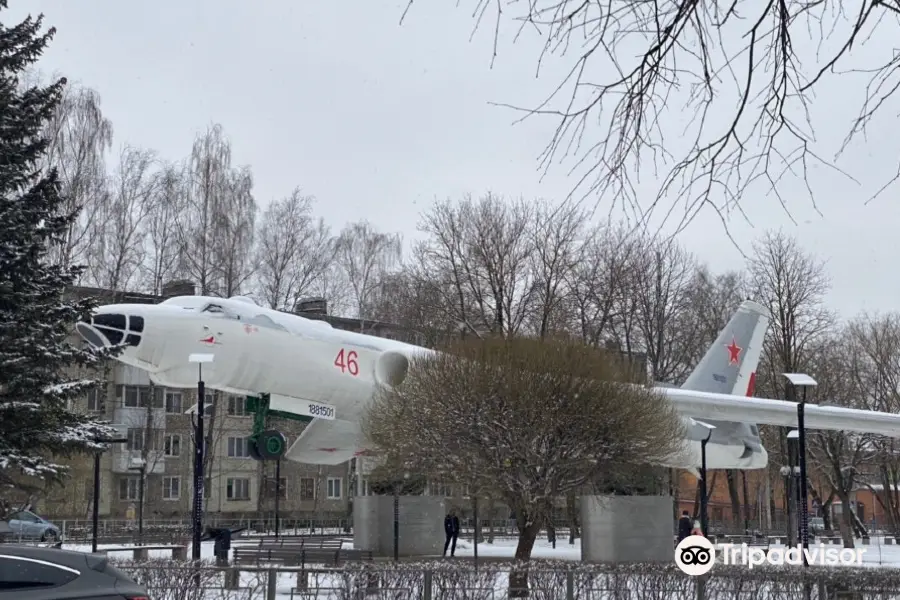 Monument-Airplane Tu-16