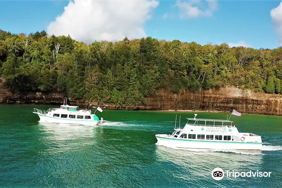 Glass Bottom Shipwreck Tours, Munising