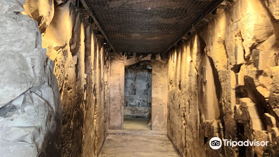 Dra' Abu el-Naga' Necropolis