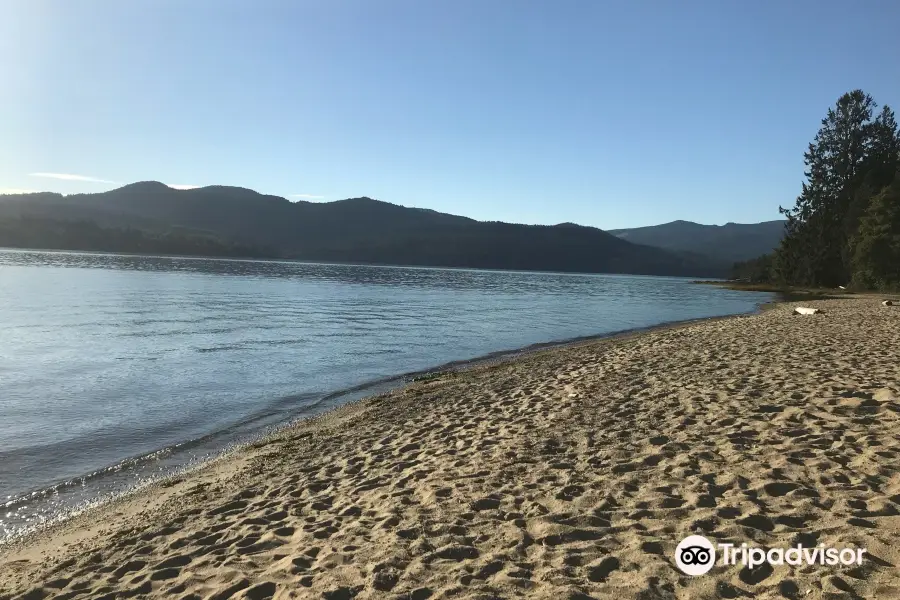 Porpoise Bay Provincial Campground