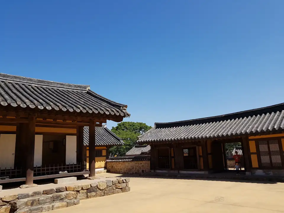 2_Hwadojin Park