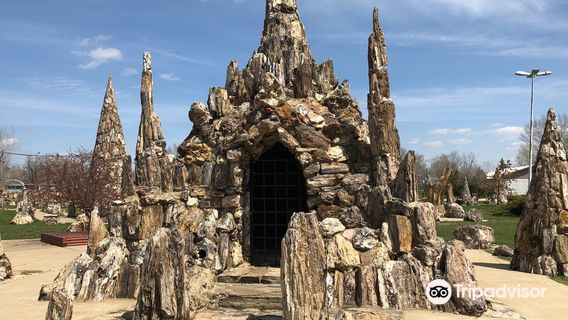 Petrified Wood Park & Museum