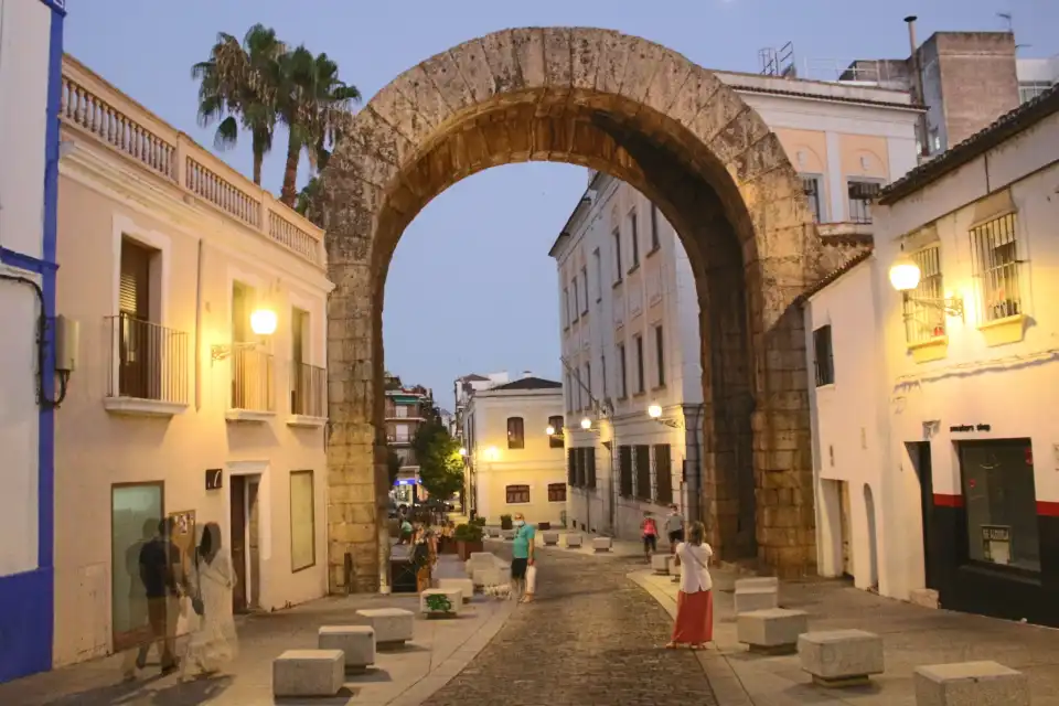 2_Trajan Arch