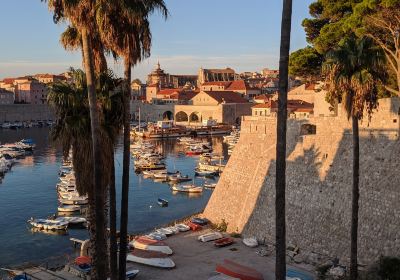 Ploce Gate