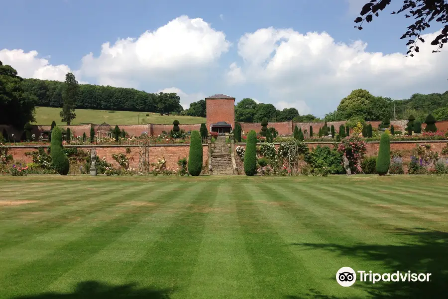 Hopton Hall Gardens