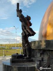 Monument to the Discoverers of Samotlor Oil