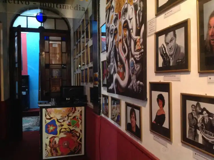 Hotels near Museo del Humor