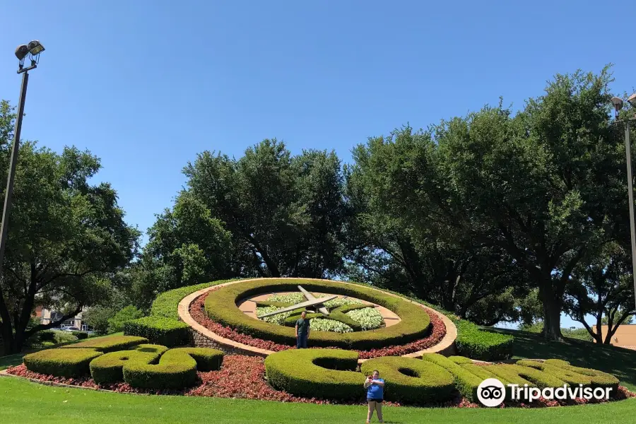 Las Colinas Flower Clock