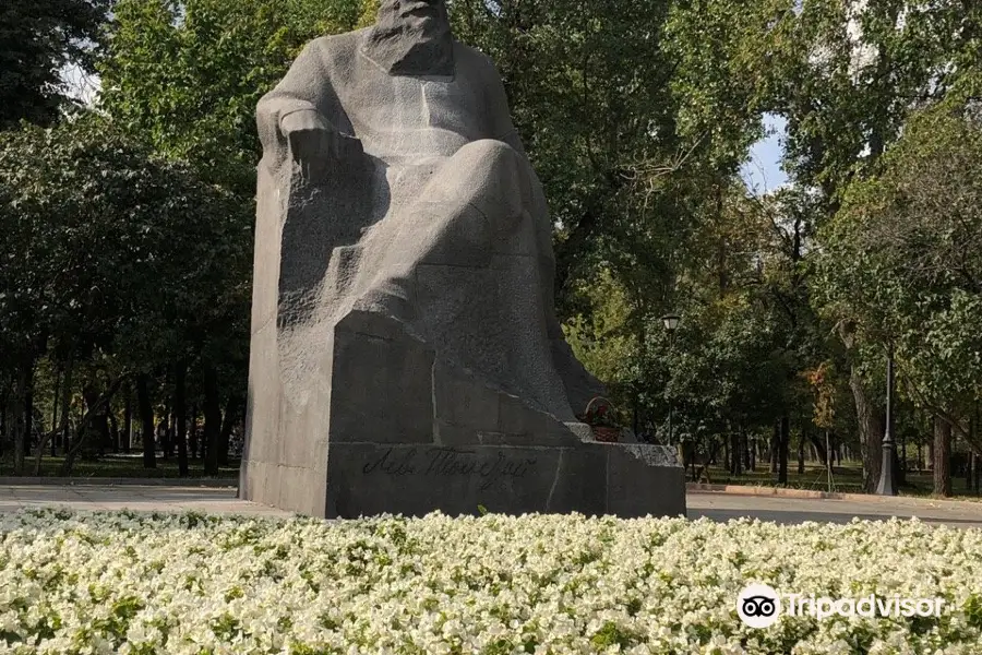 L.N. Tolstoy Monument