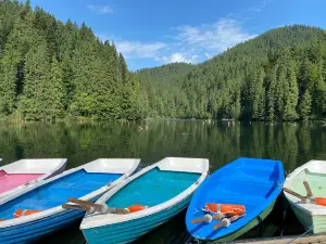 Lago Rojo