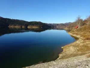 Lokvarsko jezero