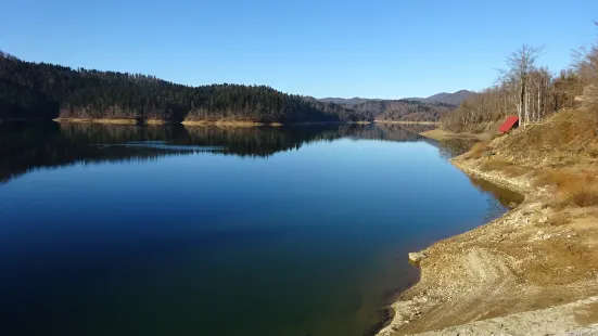 Lokvarsko jezero