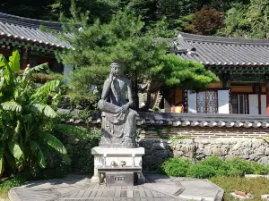 Cheongnyangsa Temple