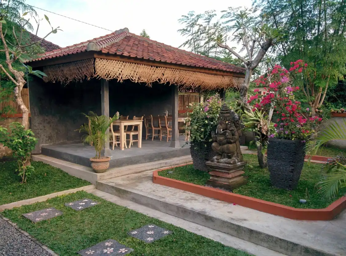 Hotels near Pondok Pekak Library & Learning Centre