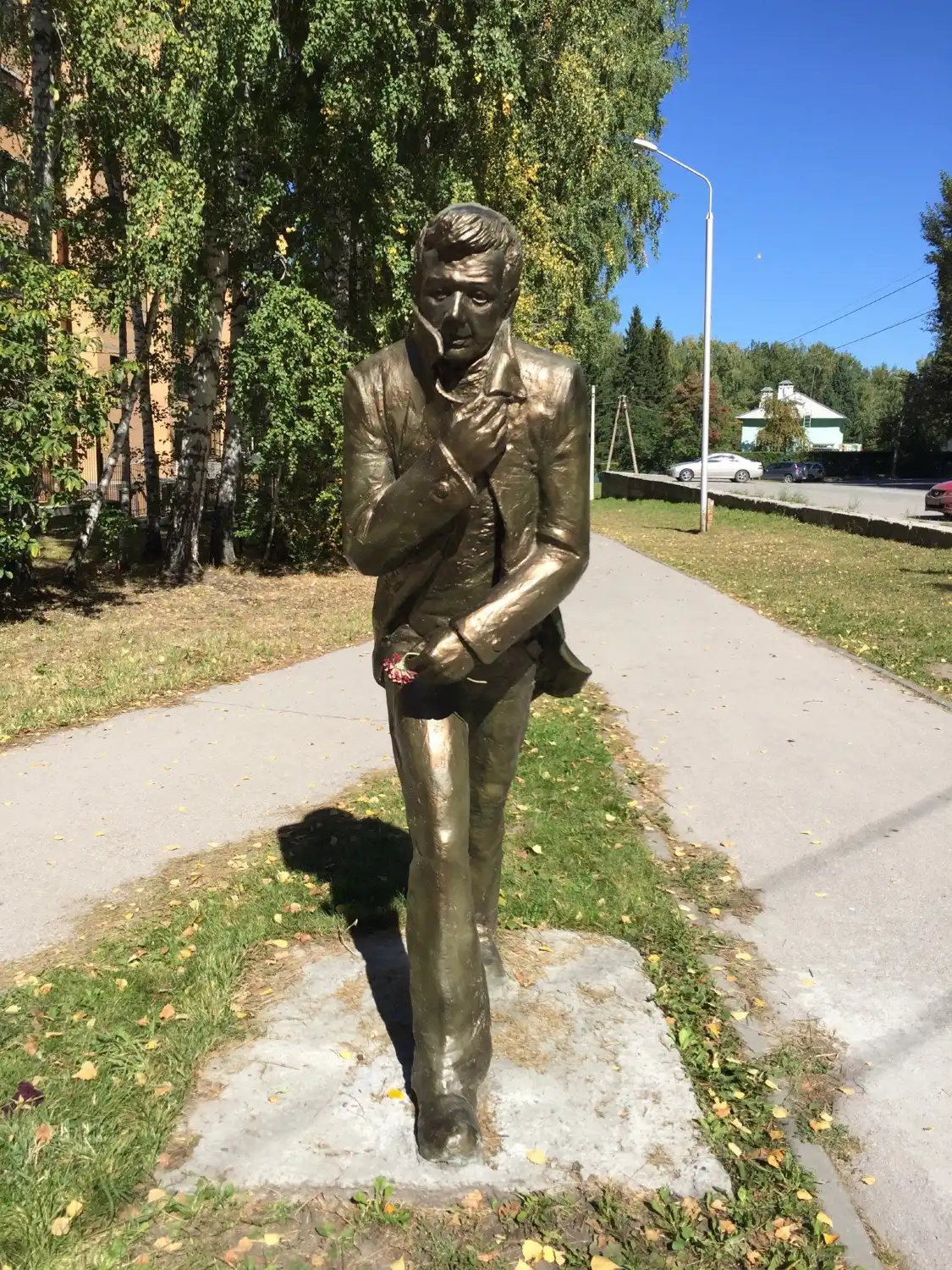 Hotels near Mikhail Zuyev Statue