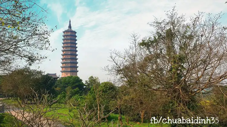 Hôtels à : Gia Viễn District