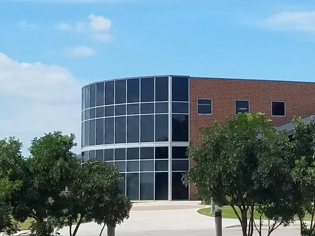 Hotels near Cedar Park Sculpture Garden