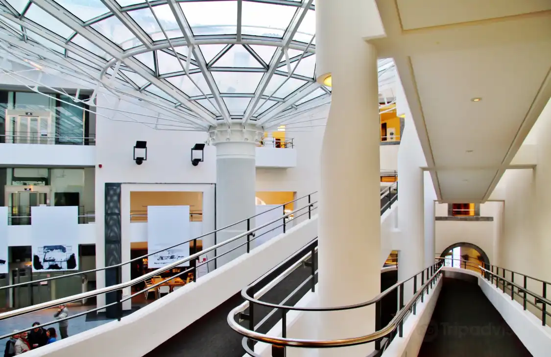 Hotels near Musee d'Art Roger Quilliot