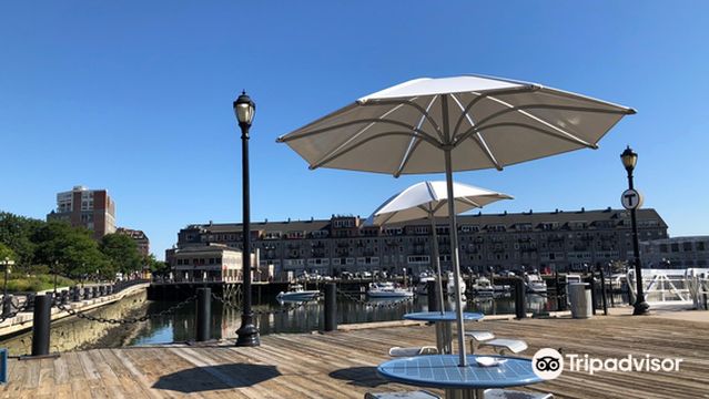 Christopher Columbus Waterfront Park