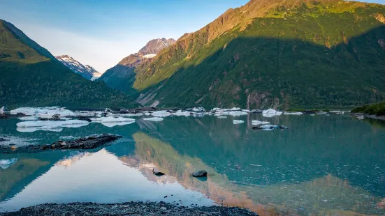 Valdez Glacier Lake