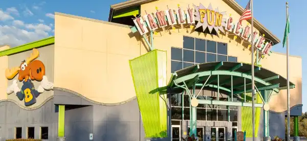 Hotels near Starfire Sports