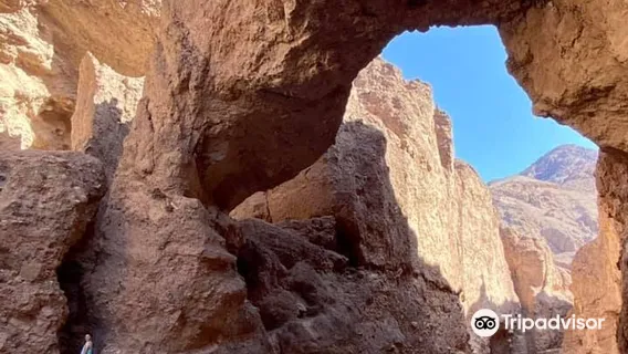 Natural Bridge Canyon Trail