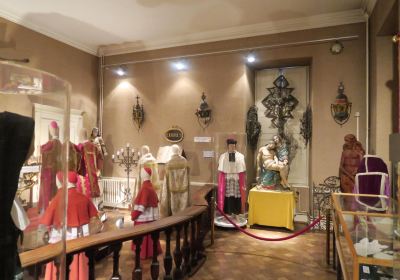 Musee des costumes et des traditions populaires