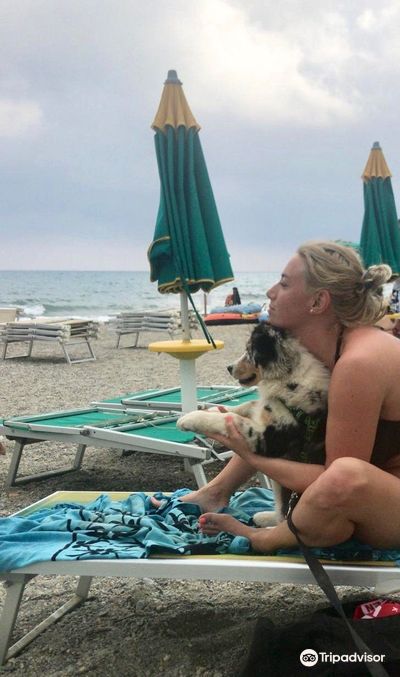 Spiaggia Libera Attrezzata Di Ponente