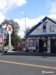 Angel & Vilma Delgadillo's Route 66 Gift Shop & Visitor's Center
