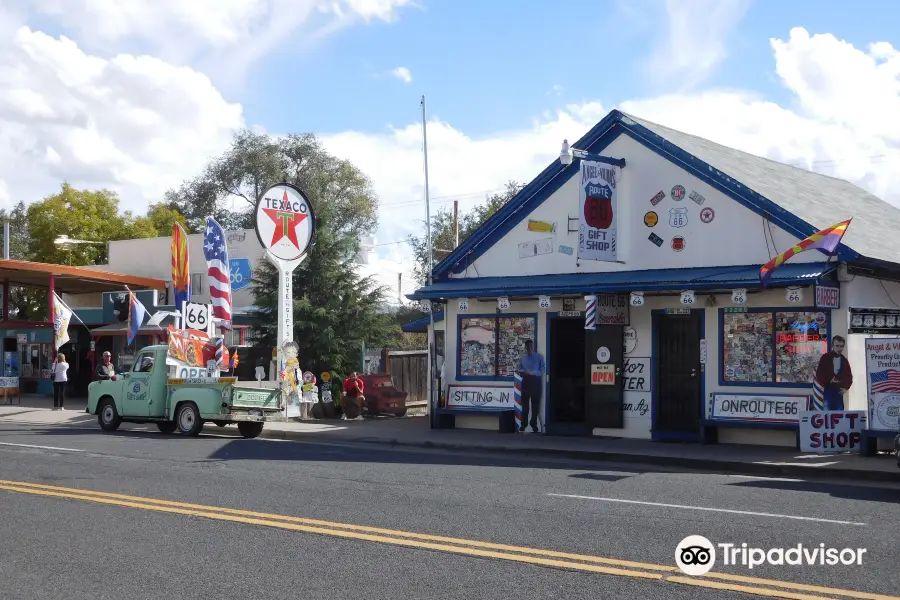 Angel & Vilma Delgadillo's Route 66 Gift Shop & Visitor's Center