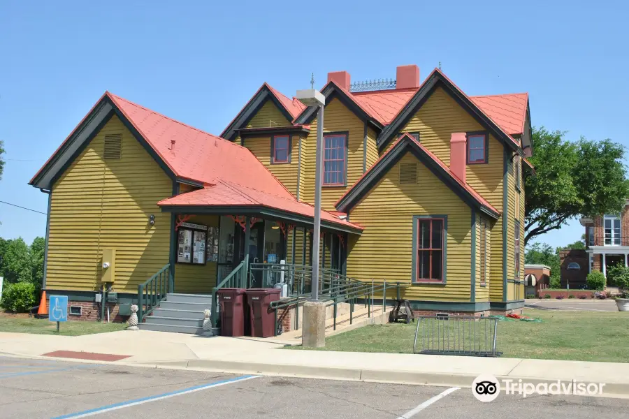 Tennessee Williams Home & Welcome Center