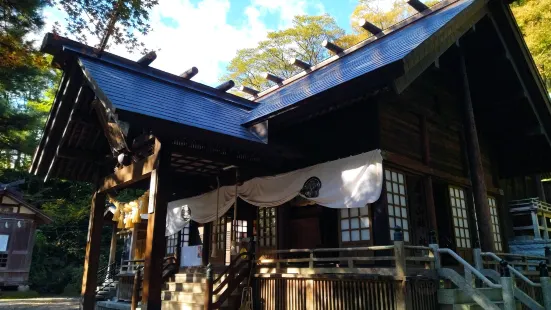 春日山神社