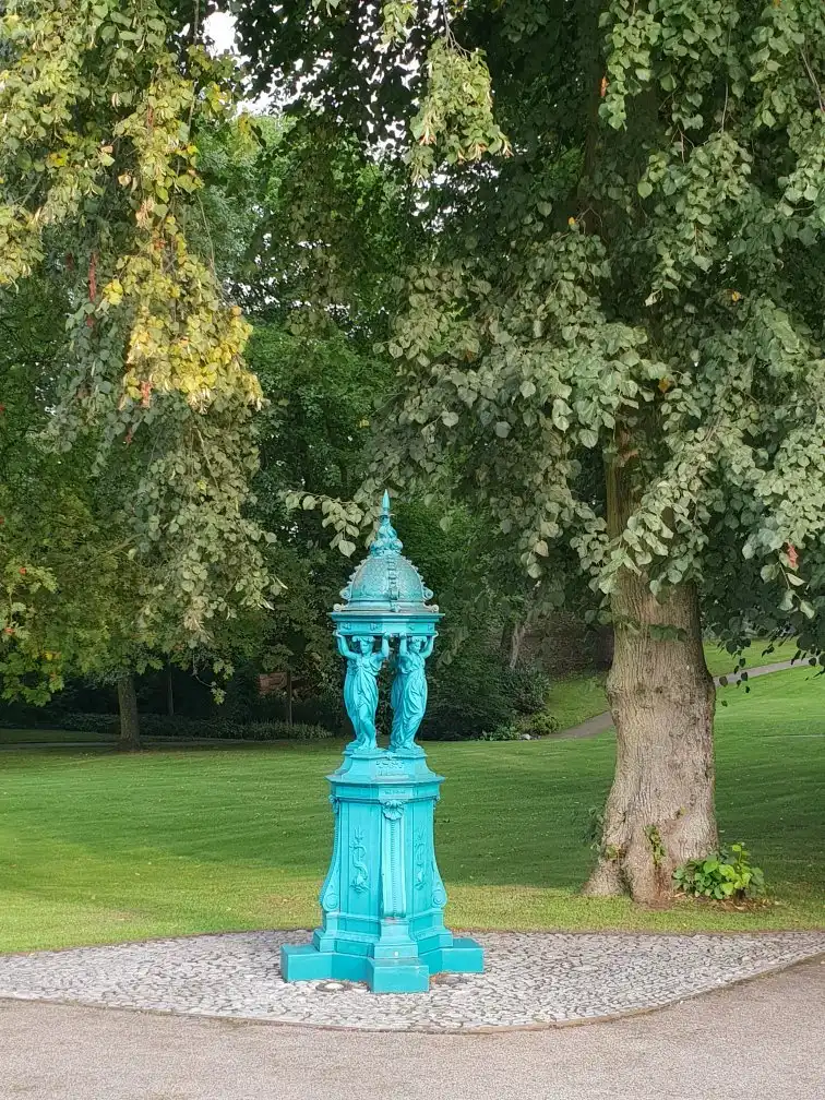 Hotels near Castle Gardens