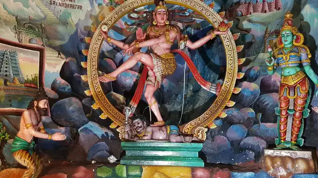 Hotels near Ramayana Cave - Suyambu Lingam