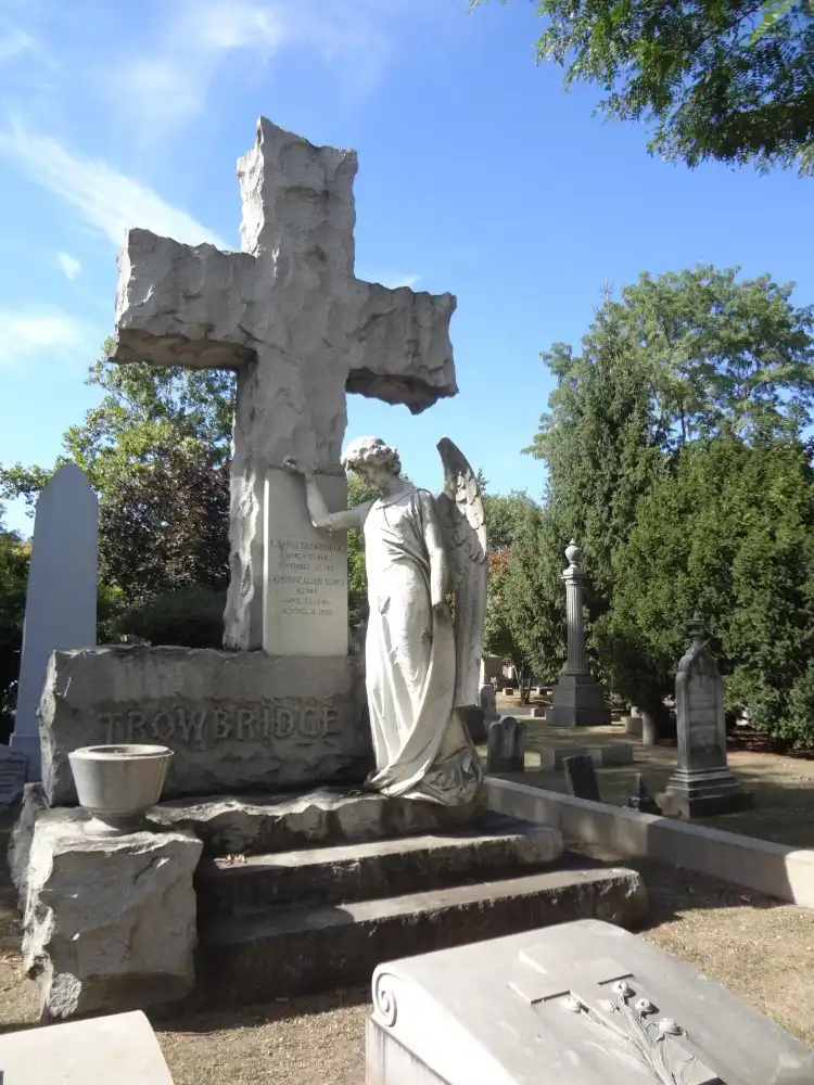 Hotel dekat Grove Street Cemetery
