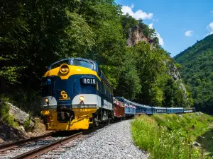 Potomac Eagle Scenic Railroad