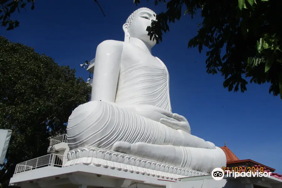 Bahiravokanda Vihara Buddha Statue