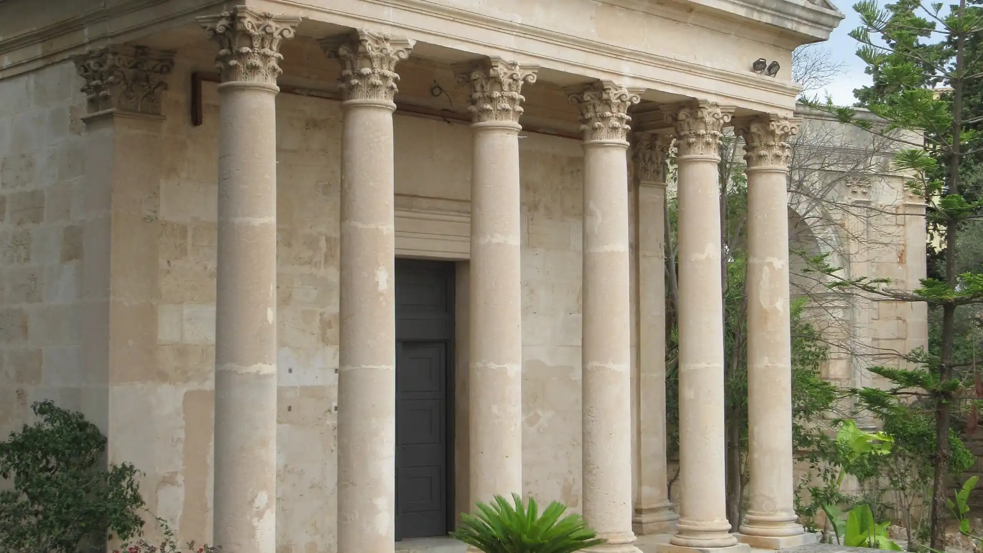 Hotels near Convention Centre of Palma