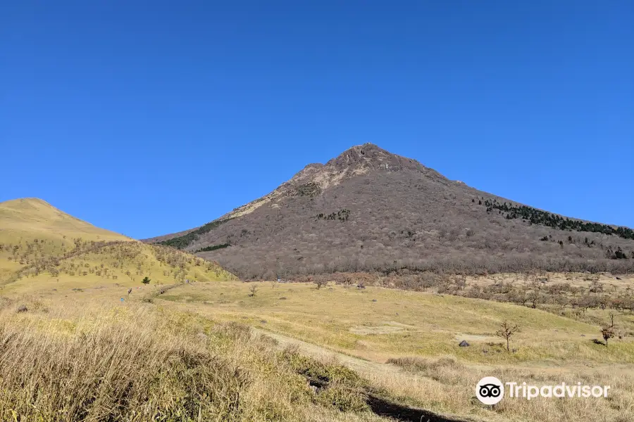 Mt. Yufu Trailhead