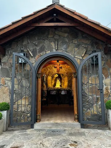 Virgen de los Tres Cerritos
