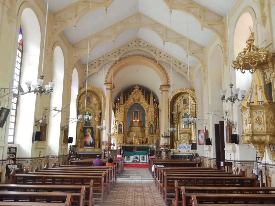 Hotels near Mae De Deus Church