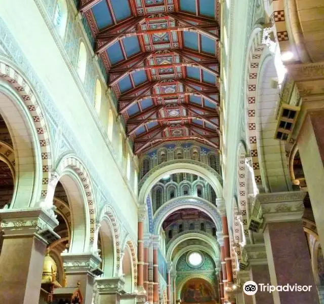 Basilique Notre-Dame de Brebières