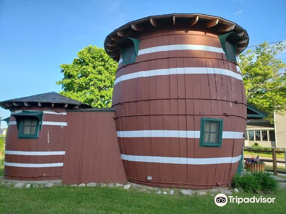Pickle Barrel House Museum Opening Hours, Reviews & Photos [2024