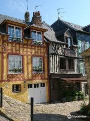 Le Petit Train in Honfleur