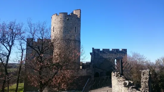 Château de Fallavier Chateau de Fallavier